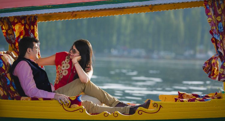 Kashmir Honeymoon Tour Package